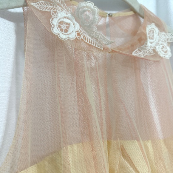 Vintage 1950s Sylvia Ann Bridal Fit & Flare Pale Yellow and Peach Tulle Dress - Picture 5 of 11